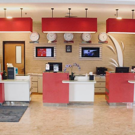 Ibis Jakarta Senen Exterior foto